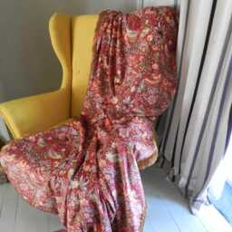 William Morris Velvet Throw Blanket With Gold Fringe Strawberry Thief Design - thumbnail 3