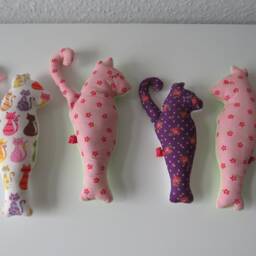Kittens To Cuddle...gripping Toy...baby...gifts...birthday...birth - thumbnail 3
