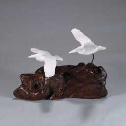 Pelican Duo From John Perry Pellucida Sculpture 5 Inches Long - thumbnail 4