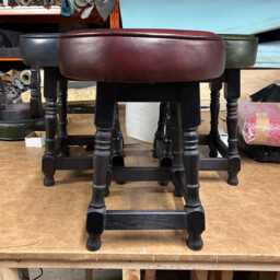 Traditional Pub/Bar Stool With Real Leather Top - thumbnail 2