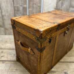 Hand-Dyed Leather Storage Trunk Campaign Chest, English Steamer Side Table - thumbnail 3