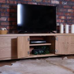 Hand-Crafted Oak Tv Cabinet - Modern Media Center With Drawers Clear Satin Finish - thumbnail 3