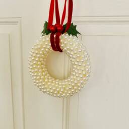 Pearl Bead Christmas Wreath Small Holiday Window Decor - thumbnail 2