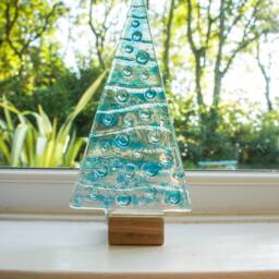 Large Handmade Fused Glass Christmas Tree Blue Turquoise 22cm - 8 1/2 - thumbnail 3