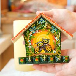 Hand-Painted Wooden Owl Key Holder, House-Shaped Wall Decor, Ukrainian Petrykivka Art - thumbnail 2