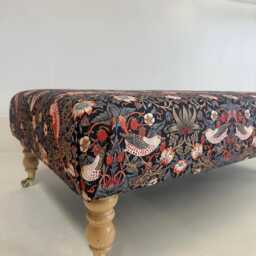 Coffee Table Footstool in Morris & Co Strawberry Thief Old Fashioned - thumbnail 3