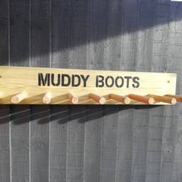Personalised Welly Rack/ Boot Holder Wall Mounted Wooden Muddy Boots 2 3 4 5 6 Pairs Heavy Duty - thumbnail 2