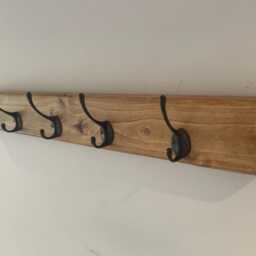 Rustic Reclaimed Wood Coat Rack Handmade Farmhouse Entryway Organizer in Dark Oak - thumbnail 2