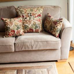 Classique Floral Tapestry Xl Rectangular Cushion. Vintage Warm Earthy Tones. Heavyweight Woven Velvet Chenille Cloth. 23X15 - thumbnail 2