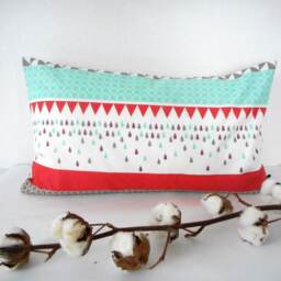 50 X 30 cm Cushion Cover, Scandinavian, Graphic Print Fabric & Drops, Red Purple Blue, Grey Triangle Printed Back, Trend - thumbnail 3