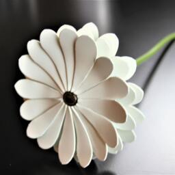 steel Daisy, Metal White Mothers Day, Mother's Gift For Mom, Gerbera Daisy - thumbnail 2