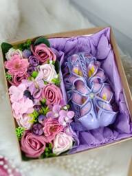 Medium Gift Box With Soap Roses & A Carved Candle Gift For Her Mother's Day Wedding Birthday Valentine's Luxury Handmade Soap Bouquet - thumbnail 1