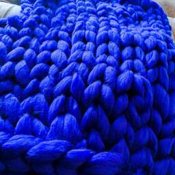 Chunky Knit Blanket, Royal Blue Oversized Handmade Braided Knot Knitted Blanket Acrylic, Vegan - thumbnail 3