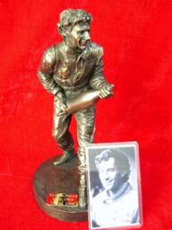 Ayrton Senna Figurine Limited Edition Legends Forever F1 Statue - thumbnail 1