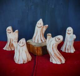 Ghost Figurines - thumbnail 1