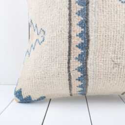 Turkish Kilim Pillow Cover Vintage Anatolian Home Decor - 18x18 Inch - thumbnail 2