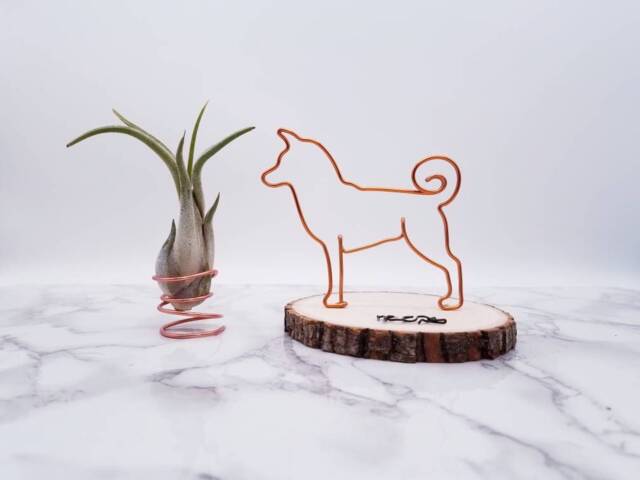 Personalized Wire Dog Sculpture, Shiba Inu Akita, Desk Decor - image 1