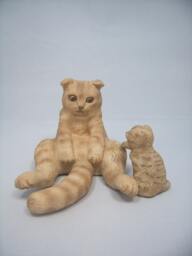 Scottish Fold Cat Figurine(Adult Cat + Kitten - thumbnail 1