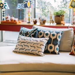 Silk Velvet Ikat Pillow Cover - Anthracite Blue Covers - thumbnail 4