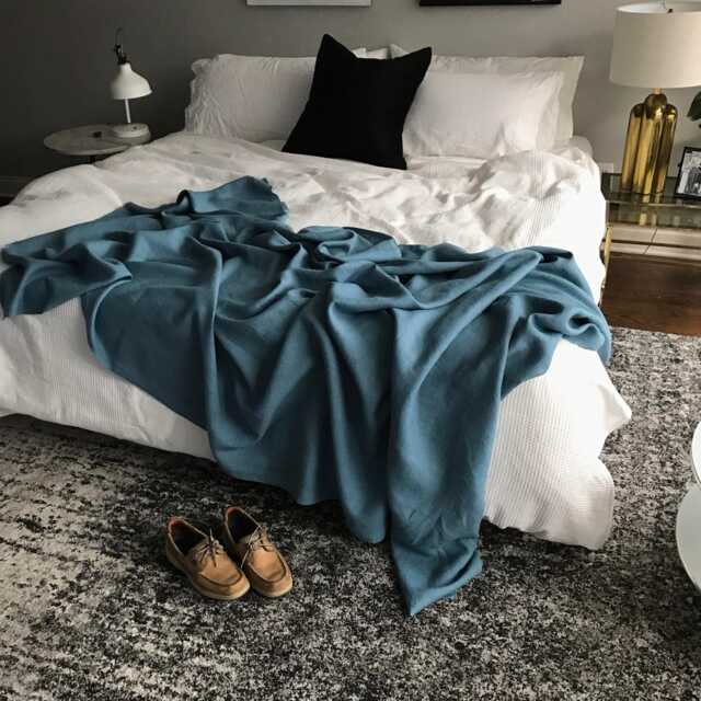 xl Sapphire Blue Linen Throw - Solid Blanket Made To Order in The Usa Living Room & Bedroom Summer Bedding - image 1