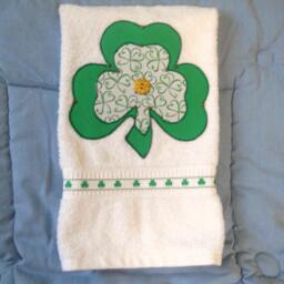st Patrick's Day Appliqued Hand Towel Shamrock Bathroom Decor - thumbnail 4