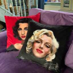 Princess Diana Velvet Cushion Cover Handmade Glamour Decor - thumbnail 3