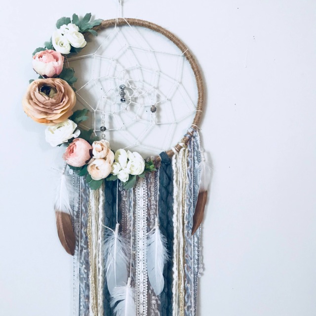 Floral Dreamcatcher, Boho Wall Hanging, Feather Yarn Decor - image 1