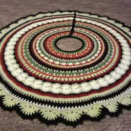 Mandala Crochet Christmas Tree Skirt - thumbnail 3