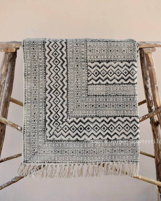 Large Block Printed Cotton Dhurrie Rug, Bohemian Decor - 4x6 Ft - image 1