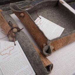 Cork Leather & Burel Valet Tray. Handmade Sustainable Portuguese Gift with Natural Dark Brown Boiled Wool & Cork. Keys Coins Organizer - thumbnail 4