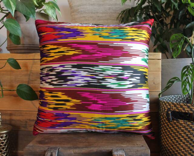 50cm - 20Inch Vintage Kilim Cushion Cover Handwoven - Silk Ikat Weave - image 1
