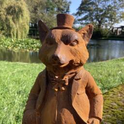 Large Metal Rusty Cast Iron Mr. Fox Garden Ornament Statue - thumbnail 3