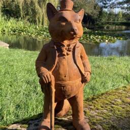 Large Metal Rusty Cast Iron Mr. Fox Garden Ornament Statue - thumbnail 2