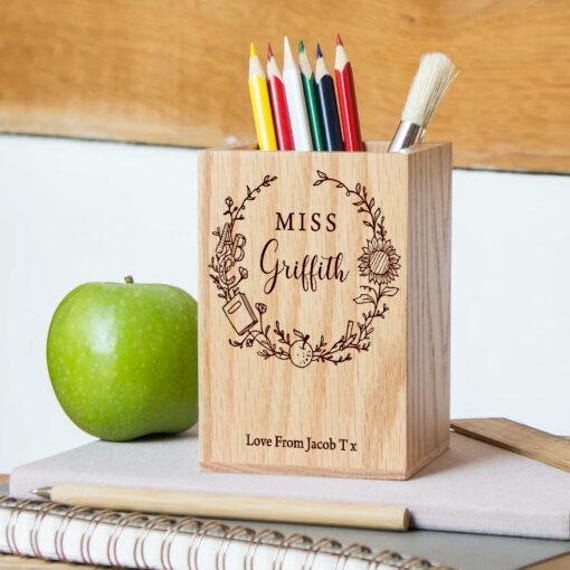Personalised Teacher Oak Pencil Pot - Wreath - image 1