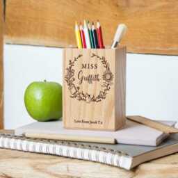 Personalised Teacher Oak Pencil Pot - Wreath - thumbnail 2