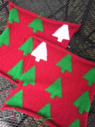 Knitting Pattern Christmas Cushion - In Dutch - thumbnail 4