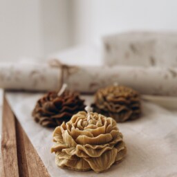 Handmade Peony Beeswax Candle - She Gift Cozy & Romantic Atmosphere in Any Room, Candle, Decorative Wedding Gift, Home Decor - thumbnail 2