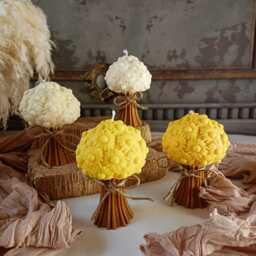 Handmade Sunflower Bouquet Candle Soy & Bee Wax Decor - thumbnail 2