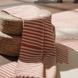 Handwoven Kilim Runner Rug Red & Cream Geometric Wool Carpet, Boho Bedroom Decor - thumbnail 4