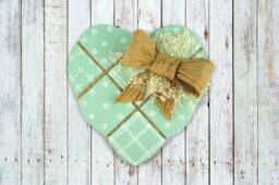 Victorian Green Country Heart Wall Hanging Hemp Cord & Paper Bow - thumbnail 1