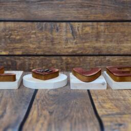 "Wooden Sign Love Great Decoration Purebred Dog in The Letter ""O" - thumbnail 2