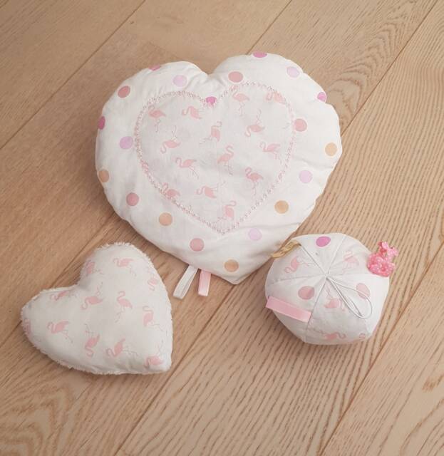 "Lot Rattle & Heart Cushions ""Peas Flamingos" - image 1