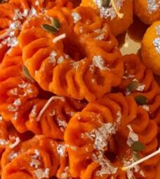 Hand Made Scented Mithai Candle - Imarti Decor & Wedding Gift - Set Of 2 Indian Sweets - thumbnail 3