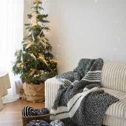 Ready To Ship Handmade Blanket, Long Wool Soft Blankets, Cozy Knit Throw, Chunky Knitted Blanket - thumbnail 4