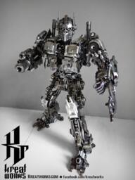Recycled Metal Brave Robot - Medium Item - thumbnail 1