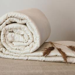 Handmade Wool Comforter - Extra Warm & Cozy Bedding - Us Duty Paid - thumbnail 2