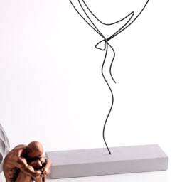 Handmade Wire Balloon Sculpture Concrete Base, Line Art Decor - thumbnail 3