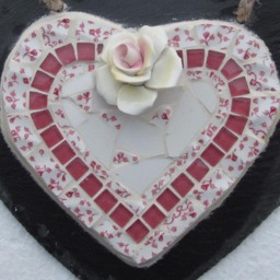 Vintage Crockery Mosaic Heart Wall Hanging On Slate - thumbnail 3