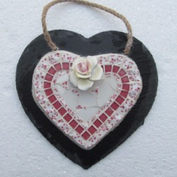 Vintage Crockery Mosaic Heart Wall Hanging On Slate - thumbnail 2