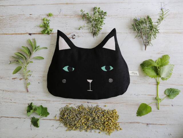 Kitten-Shaped Comfort Pillows With Soothing Herbal Mixtures, Pine Shavings, Pillows, Meditation, Sleeping - image 1